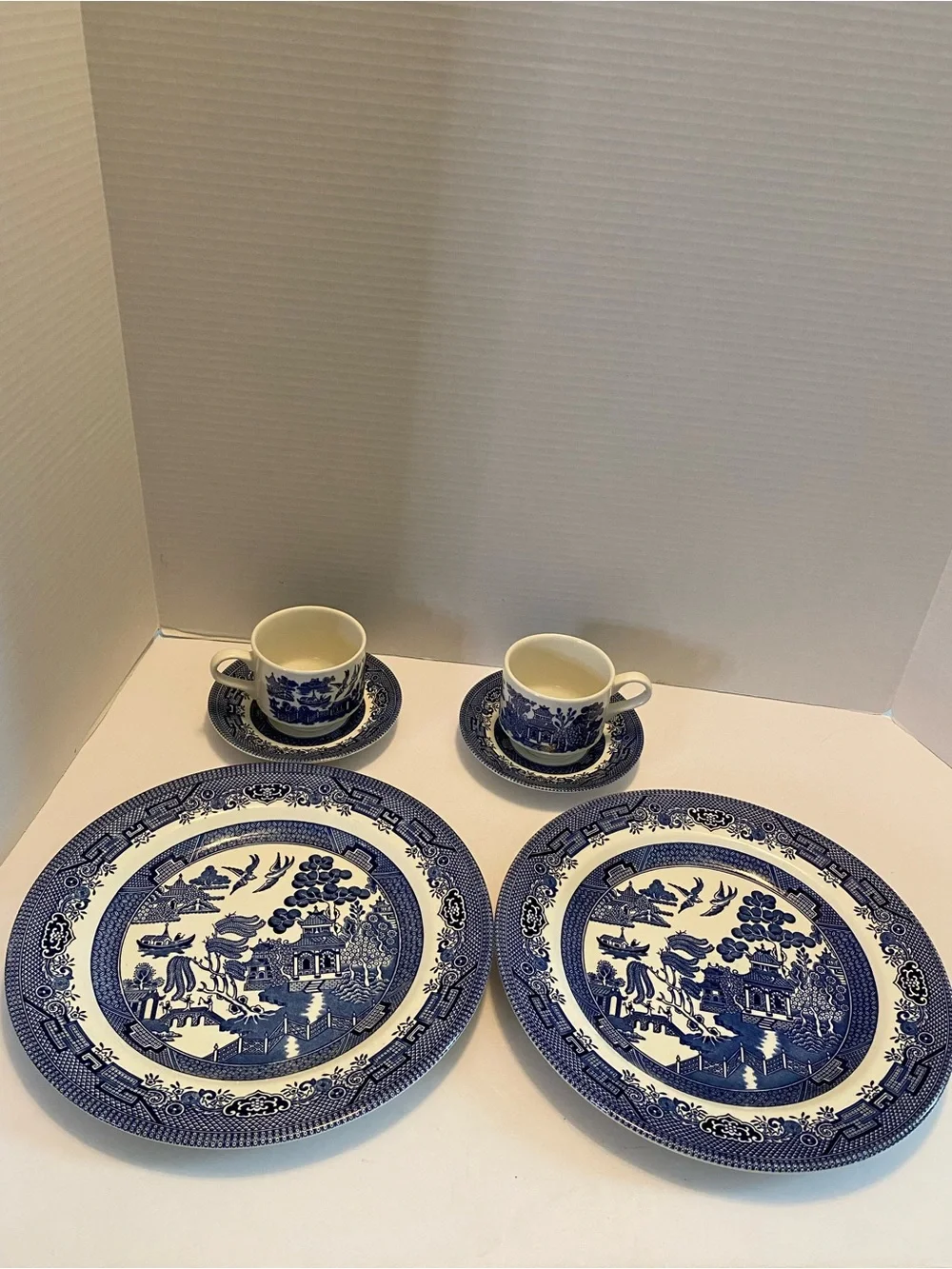 Churchill Blue Willow Pattern Table Plate Saucer & Cup Settings for Two